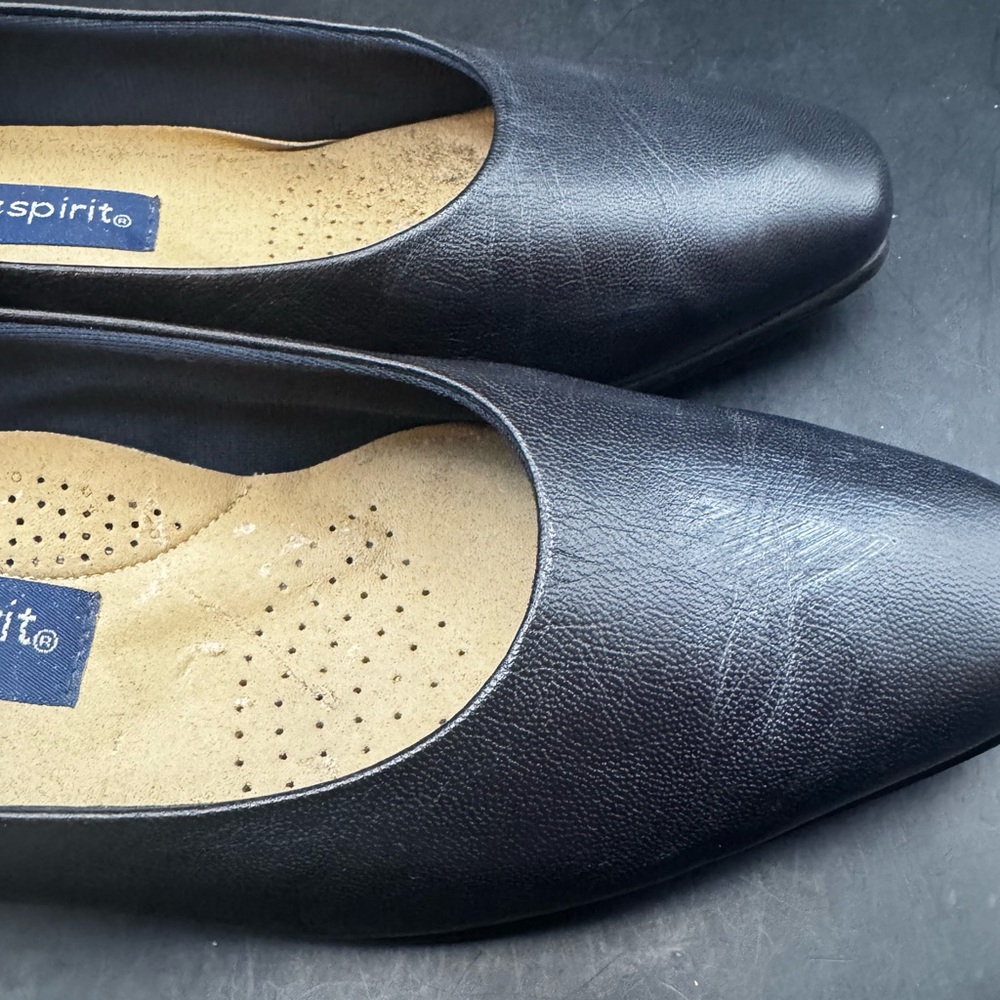 EASY SPIRIT VINTAGE Leather Black Women’s Pumps, Size 11 With Block Heel EUC - Picture 3 of 14